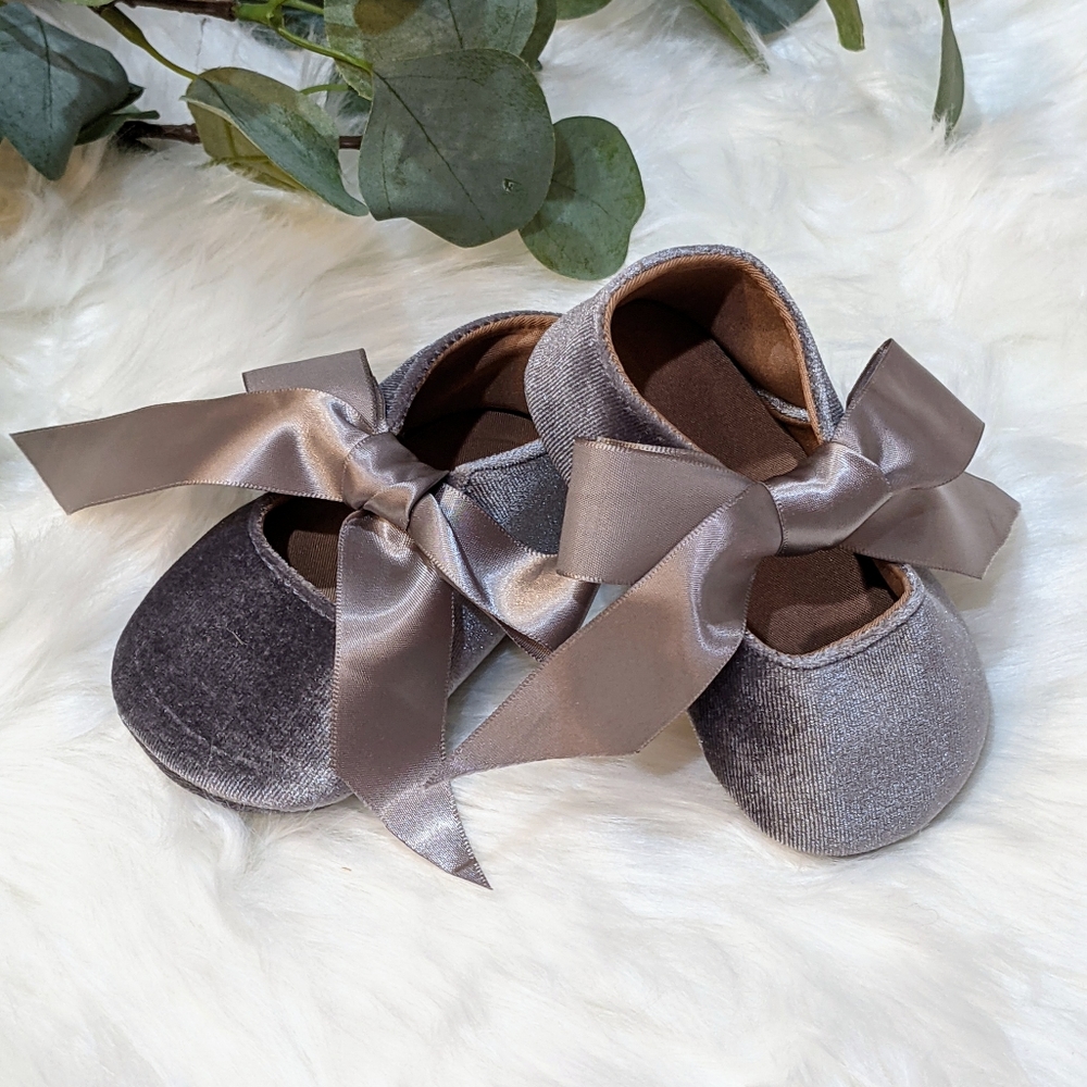 Baby Girls Ribbon Tie Shoes